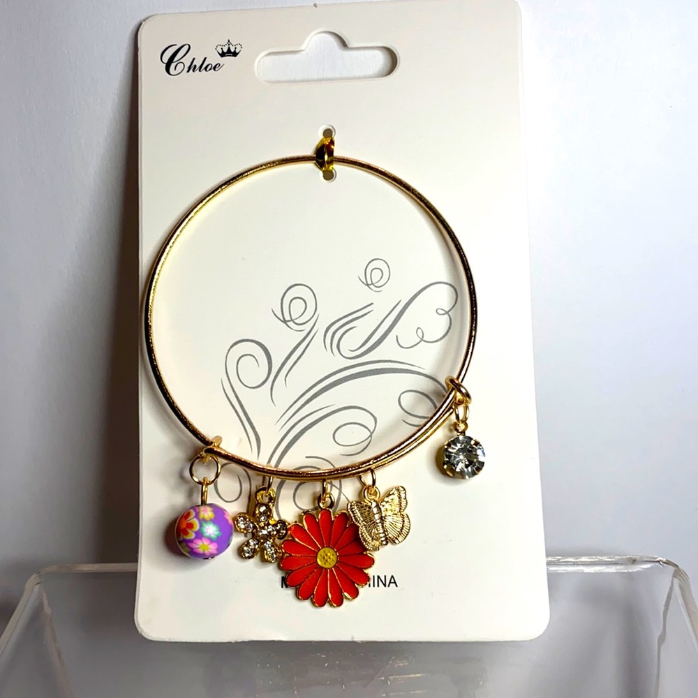 Chloe Queen Jewelry Gold Tone 5 Charms Bracelet
